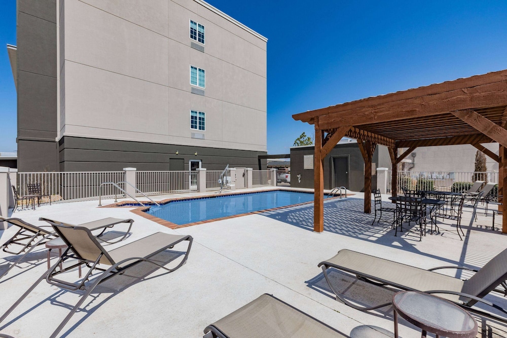 Hawthorn Extended Stay by Wyndham Ardmore 9/22