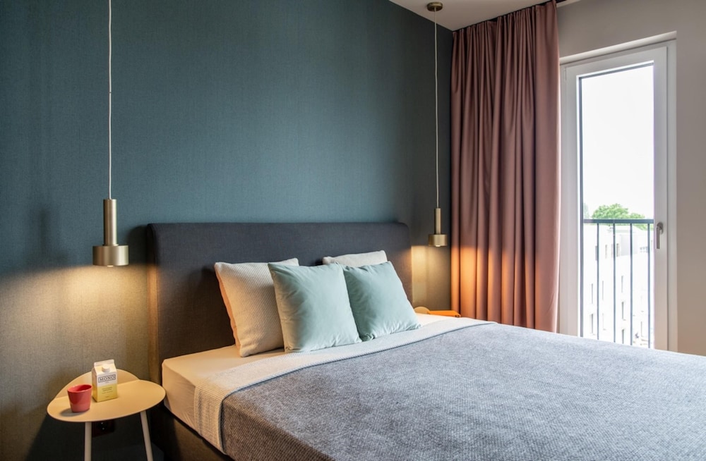 Medium, Apartment, Queen Bed, Kitchen