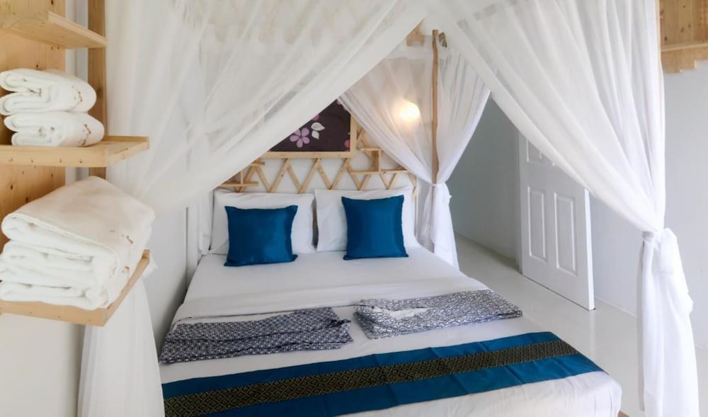 DELUXE, DOUBLE BED, BALCONY