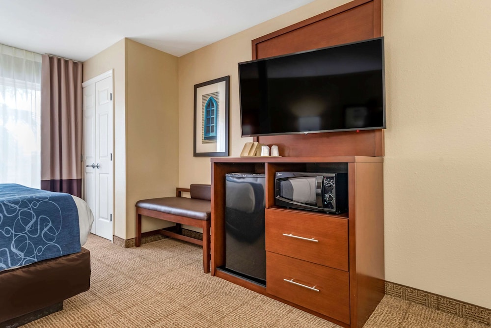 Comfort Suites Niceville Near Elgin Air Force Base 22/61