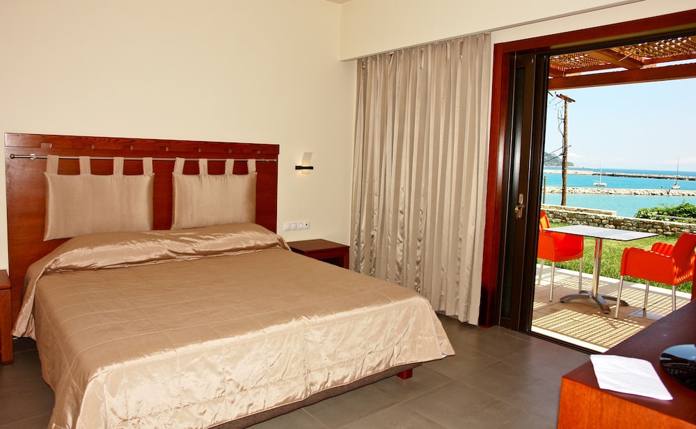 Kymi Palace 13/71