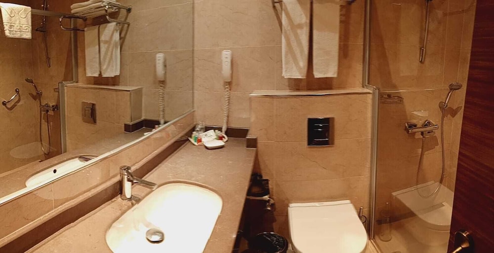 ADRANOS HOTEL 62/62
