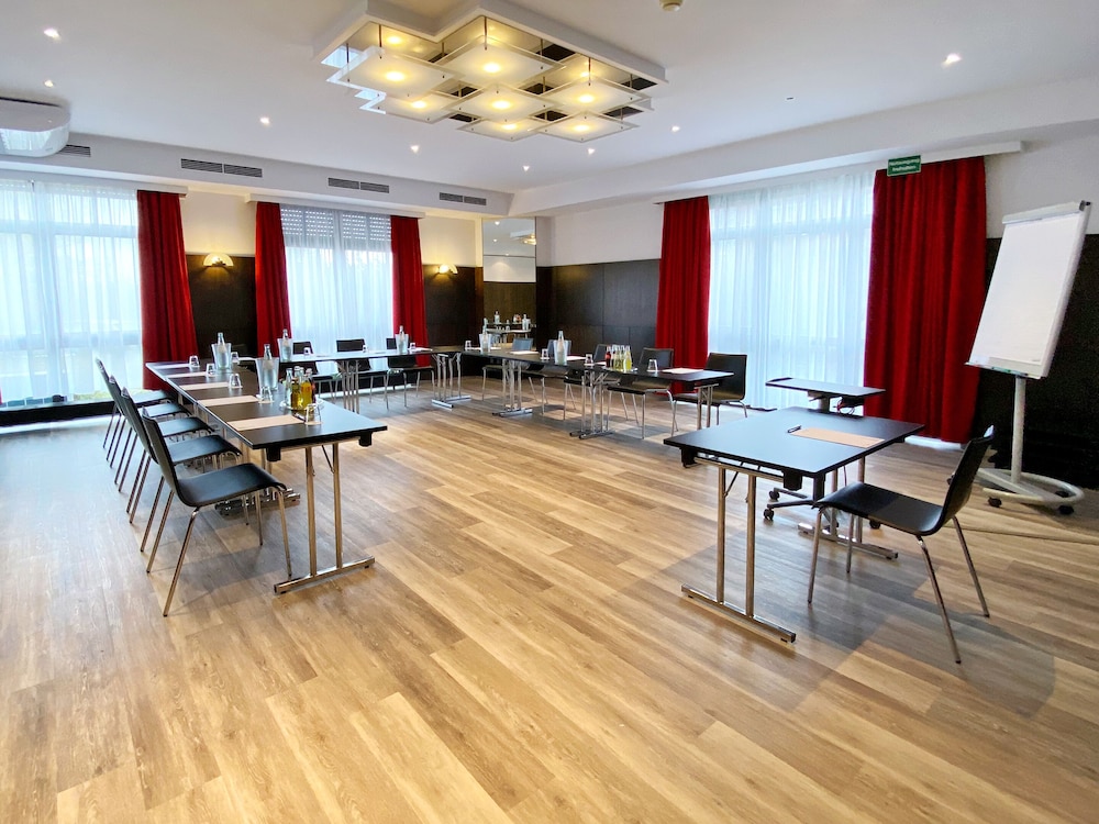 Dormero Hotel Dusseldorf 46/48