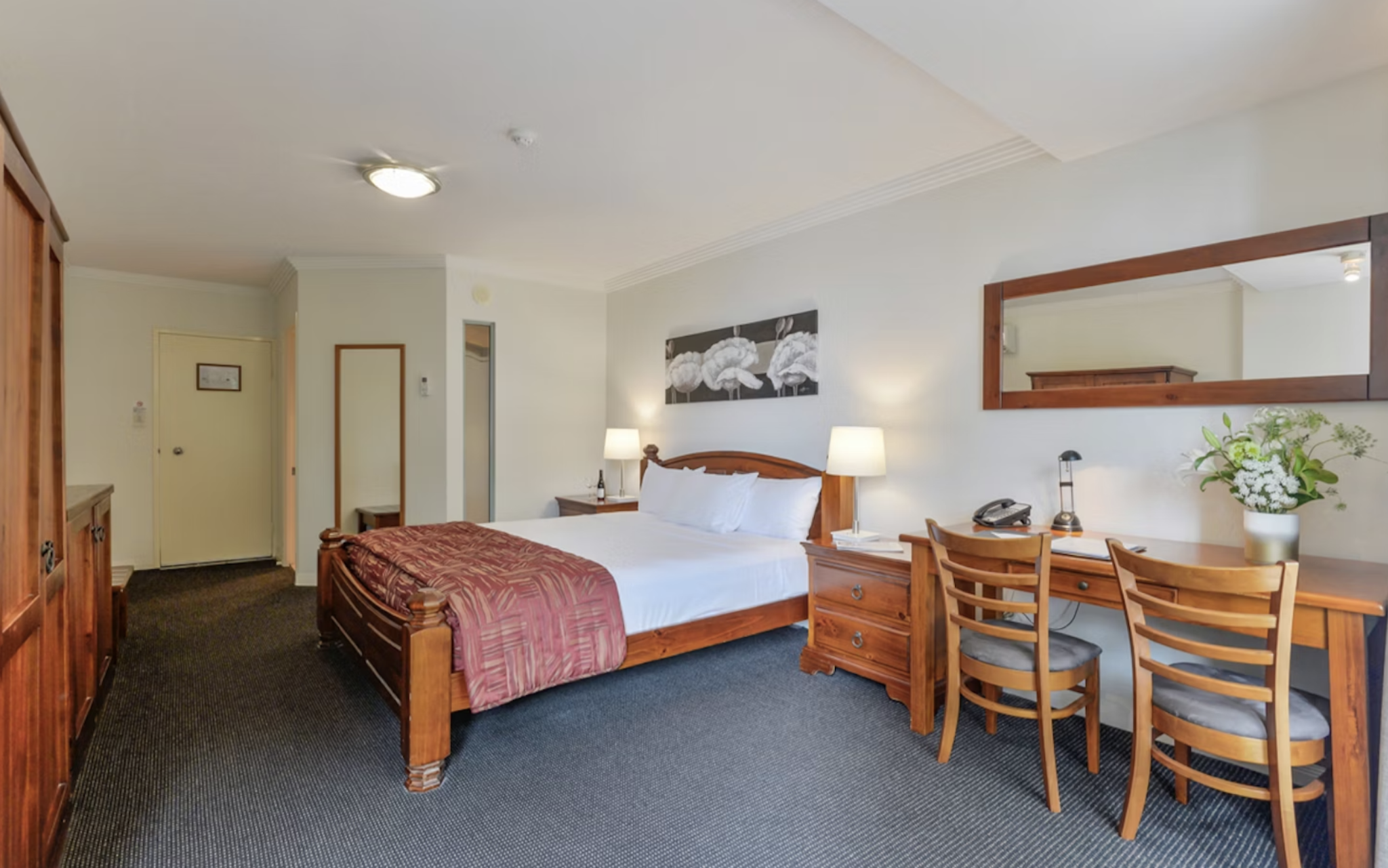 Burnett Riverside Motel 21/40