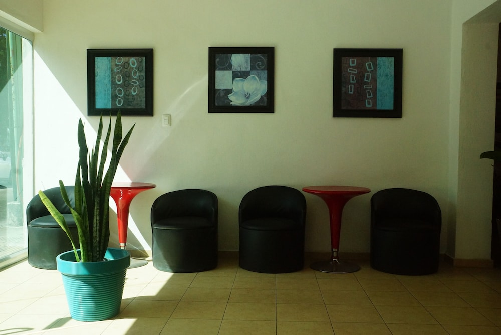 Las Dalias Inn 33/60