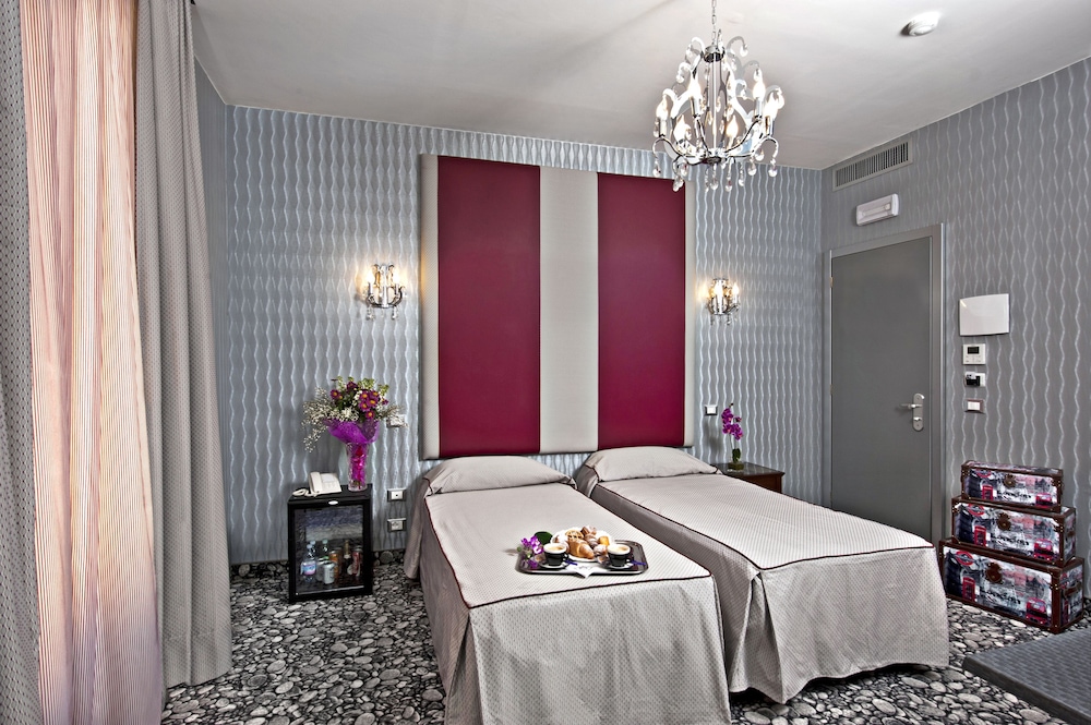 Relais Dei Papi 36/64