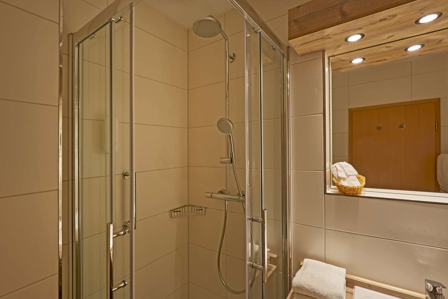 LAGAP Alpin Boutique Hotel 75/76