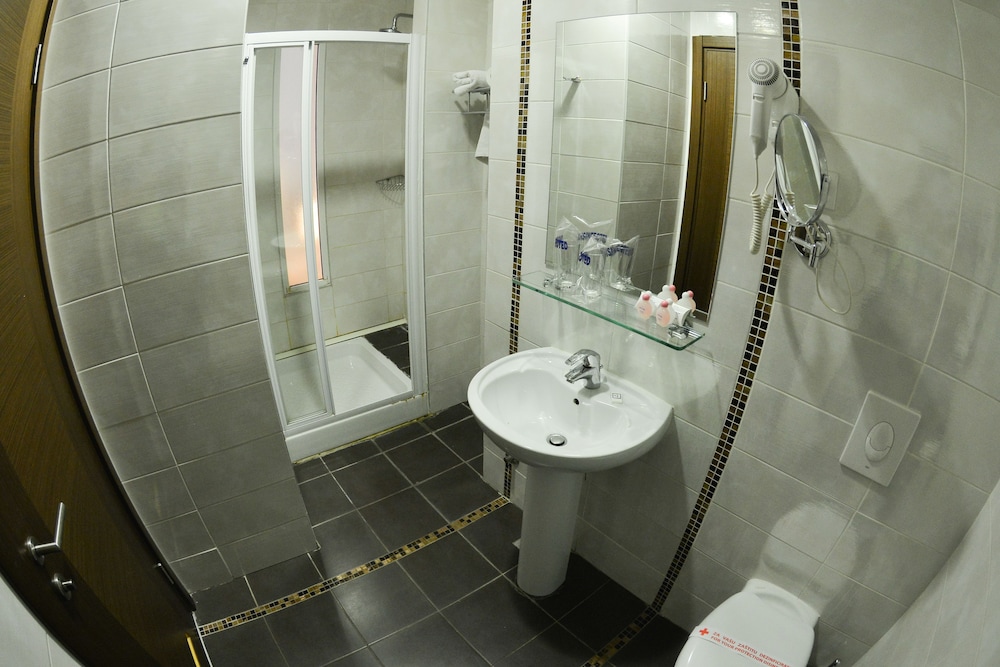 Putnik Hotel 32/34