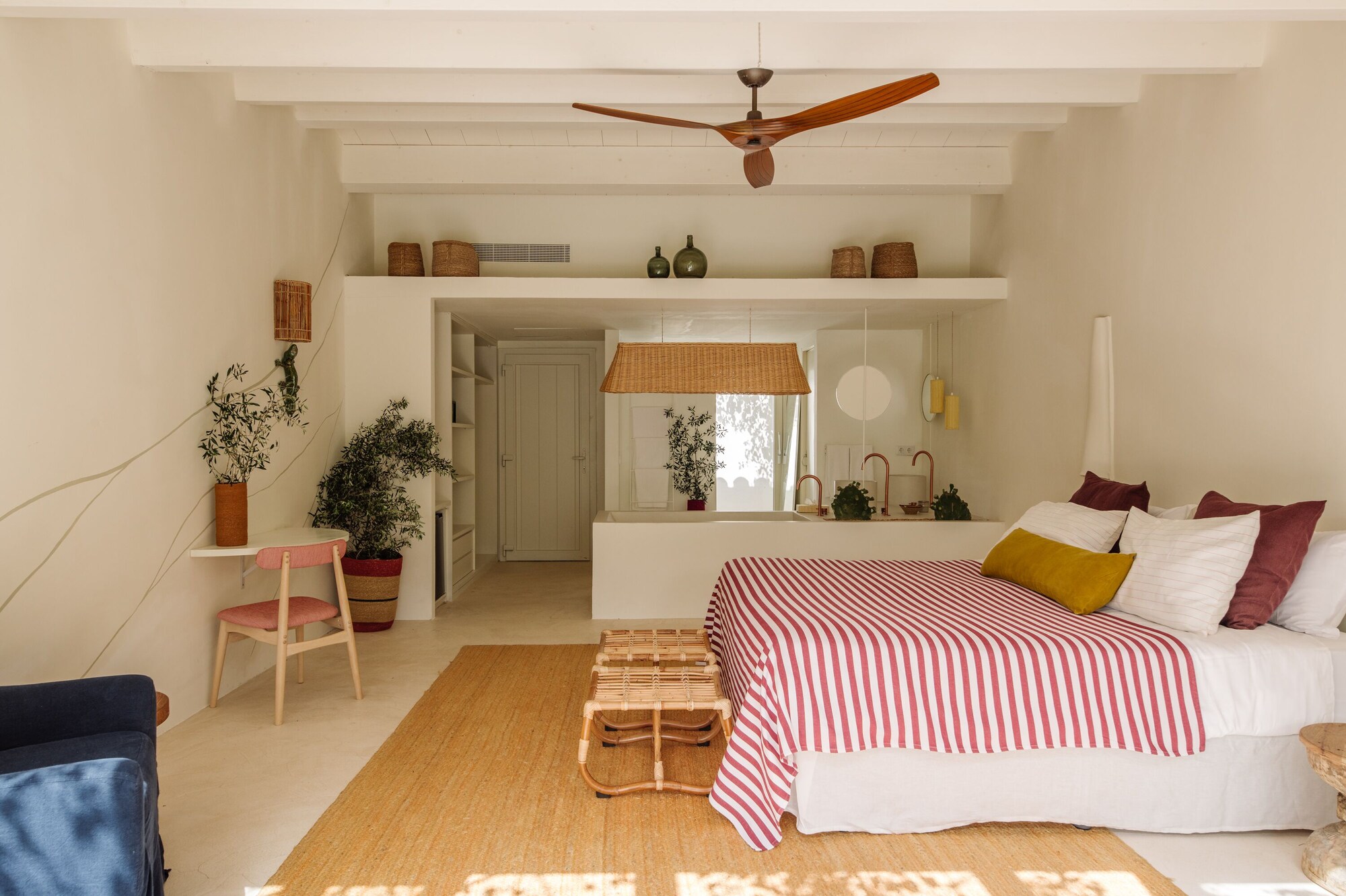CHILL OUT, JUNIOR SUITE, TERRACE, GARDEN AREA