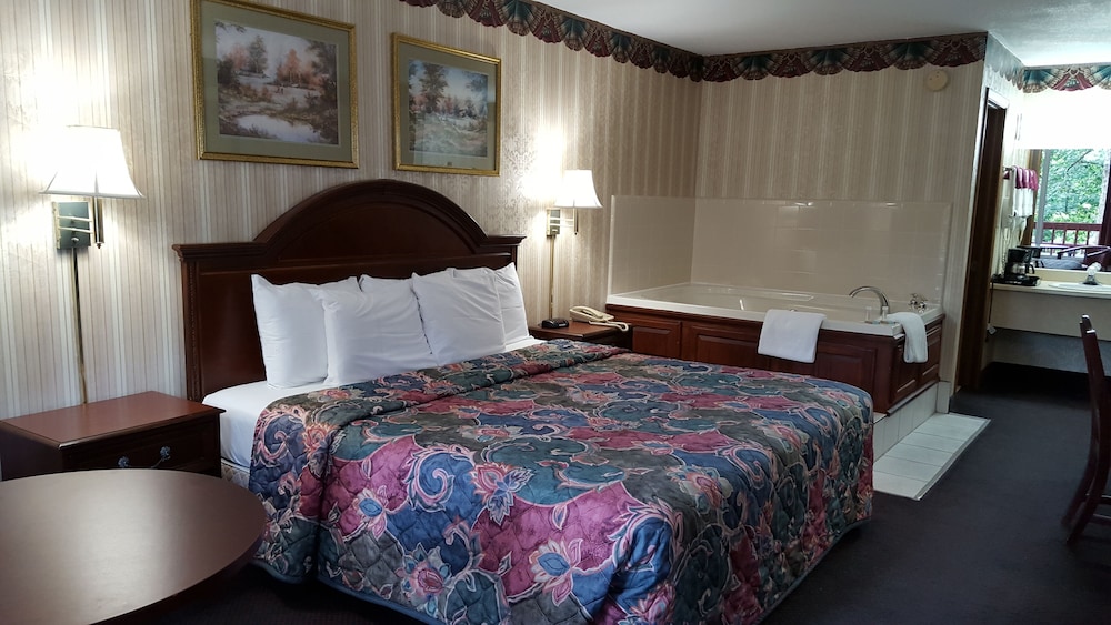 Ozarka Lodge Eureka Springs 15/28