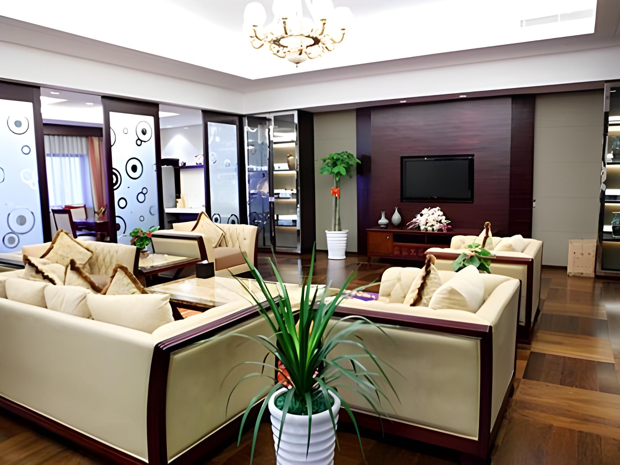 Yaoxi Dynasty Hotel 27/47