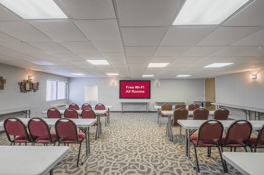 Red Roof Inn & Suites Mt Holly - McGuire AFB 37/38