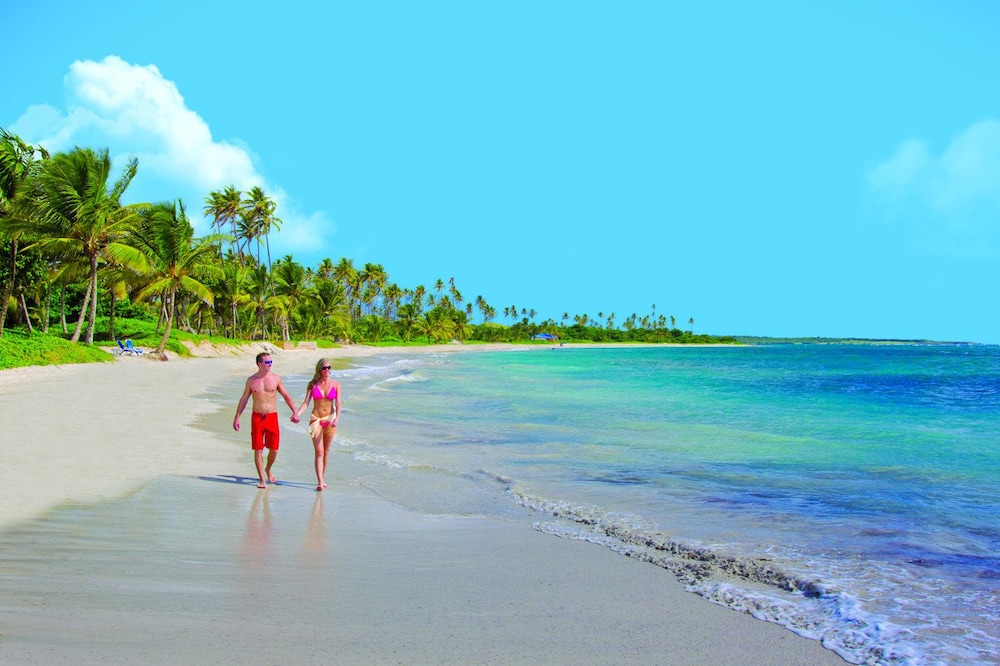 Coconut Bay Beach Resort and Spa 71/73