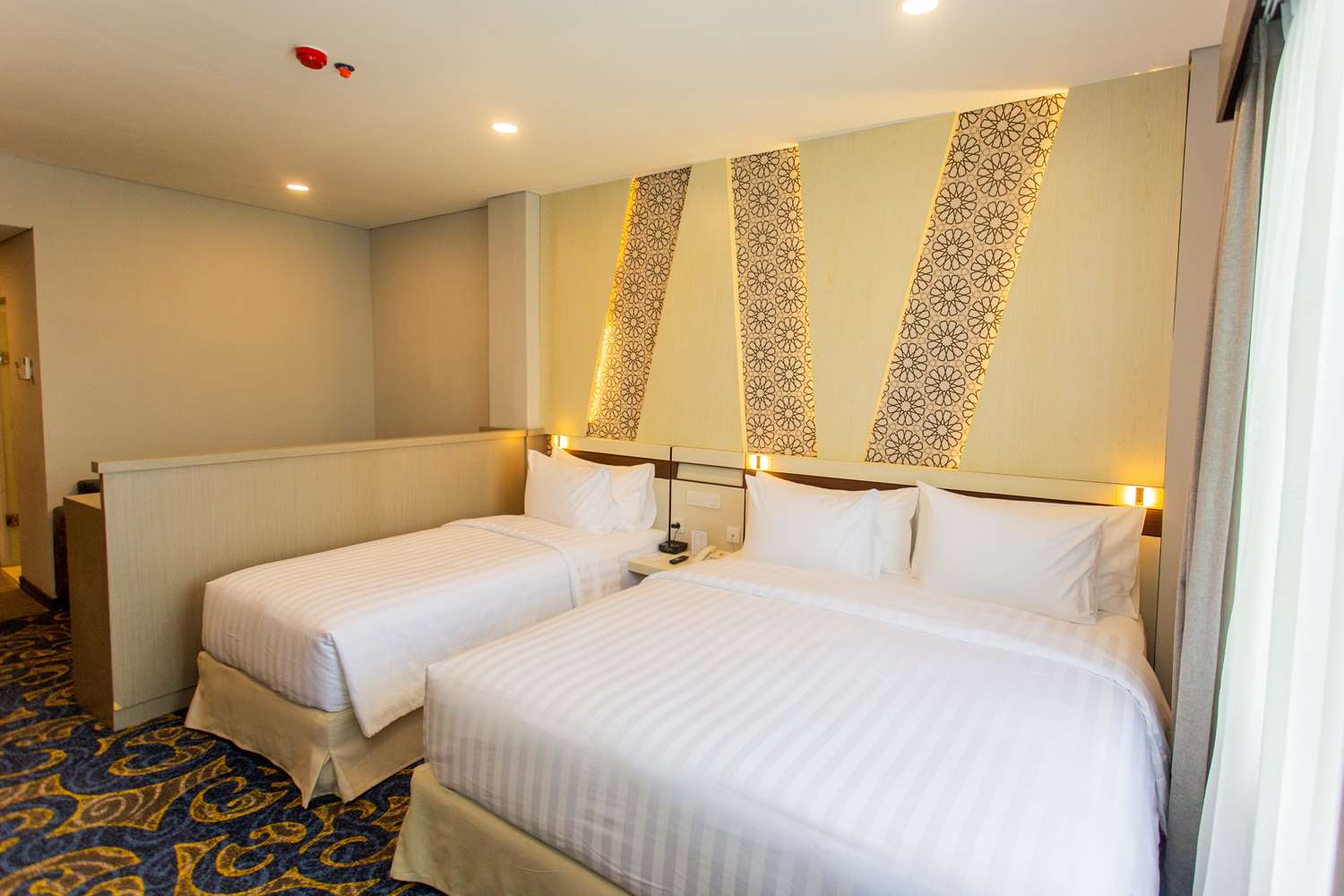 Executive, Suite, 1 Queen and 1 Single Bed