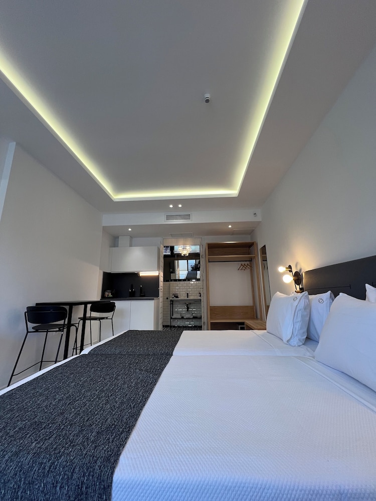 Semi Basement, Deluxe, Basement, Twin Beds، Melite Luxury Rooms & Apartments 6/10