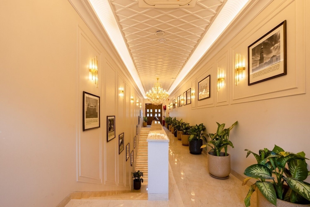 Saltstayz Autograph Connaught Place 43/58