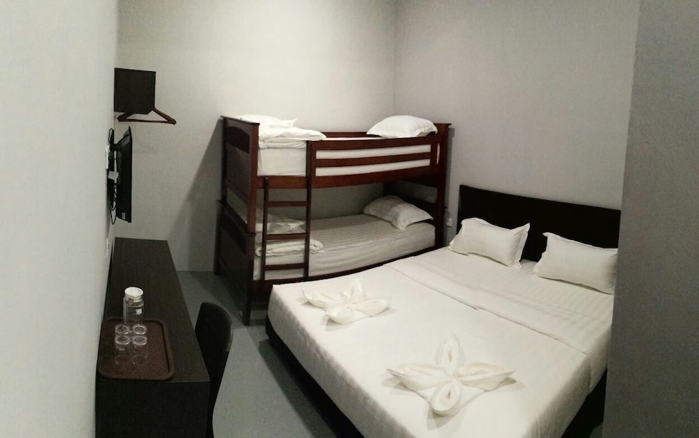 JQ BL Hotel 10/15