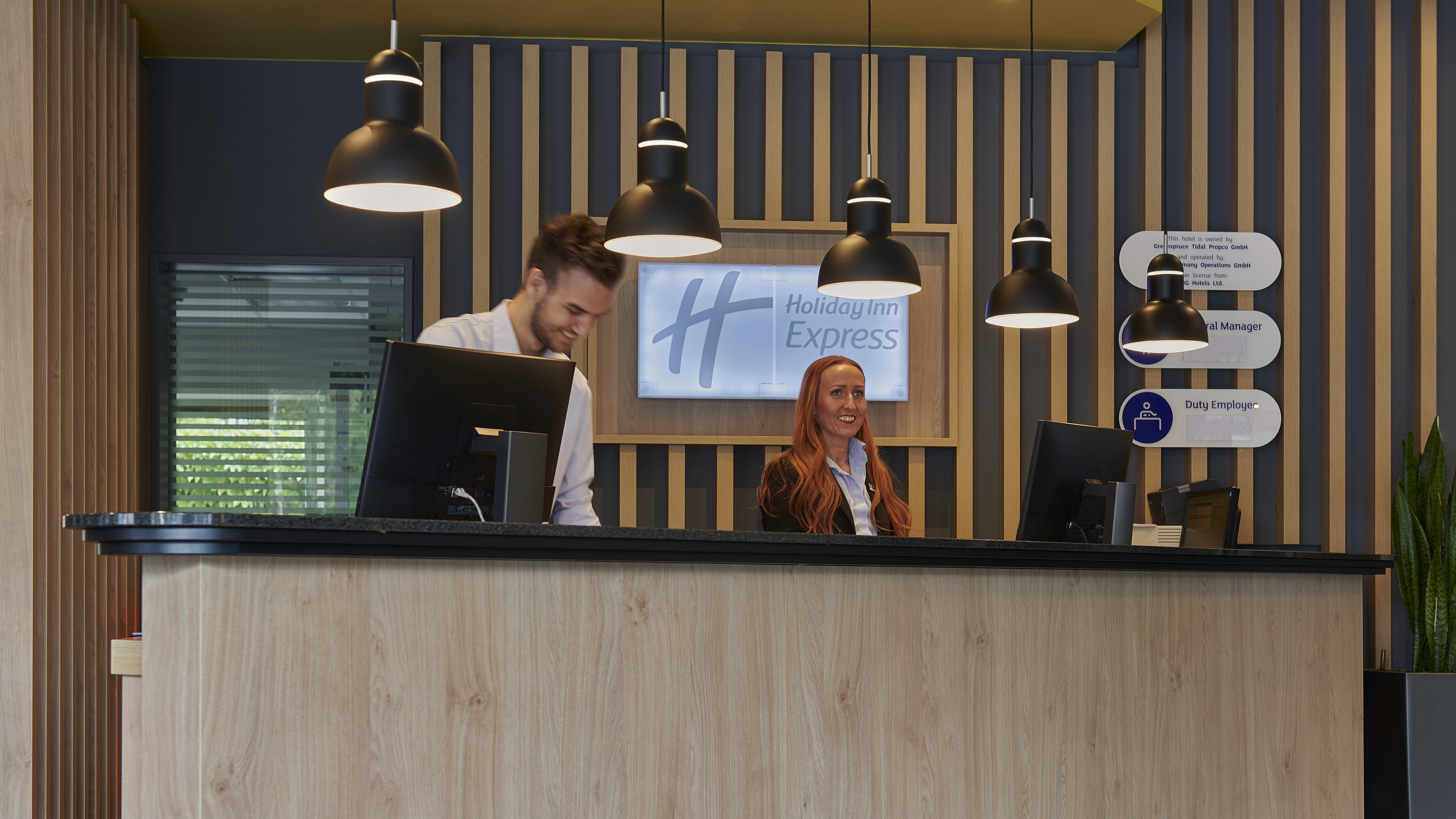 HOLIDAY INN EXPRESS COLOGNE MUELHEIM 10/45