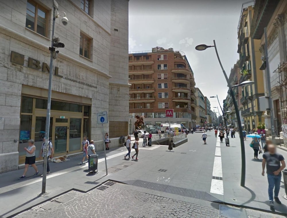 Piazza Carita 36/49