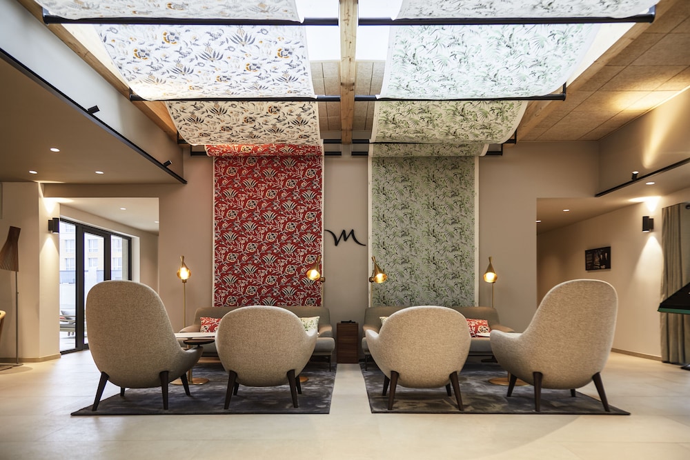 Mercure Avignon Gare TGV 10/78