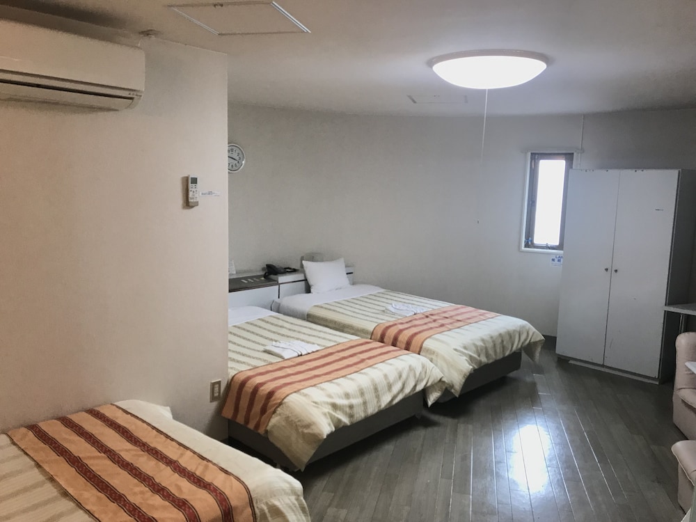 Hotel Peace Island Naha 24/47