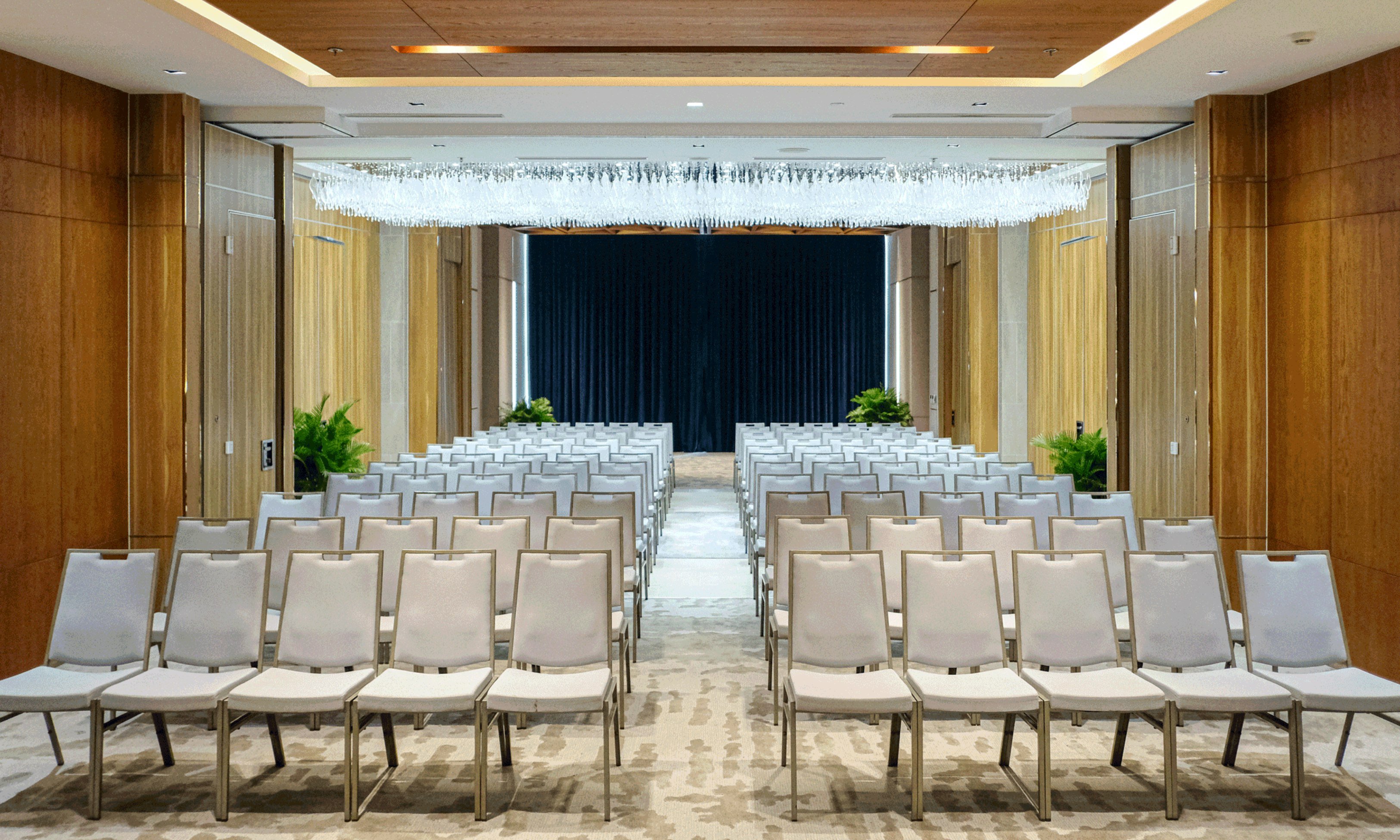 Prince Hotel Da Nang 61/75