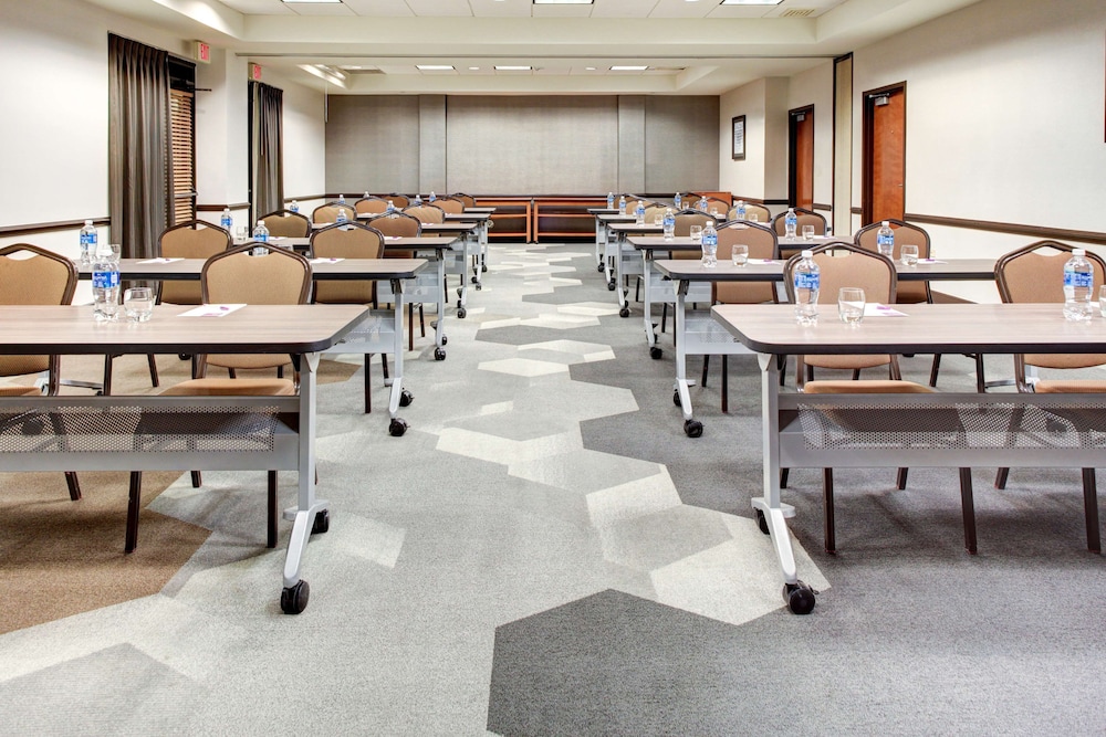 Hyatt Place Chicago/Itasca 58/64