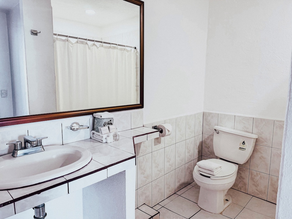 Hotel Tropicana Vallarta 48/50