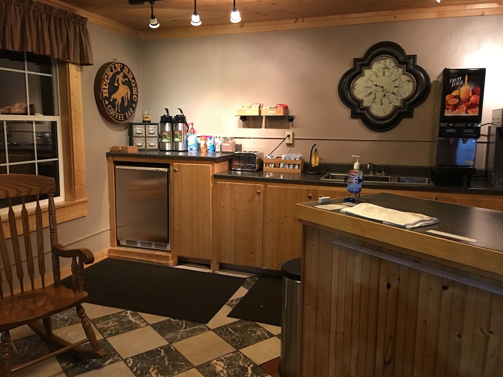 THE RED LODGE INN 10/50