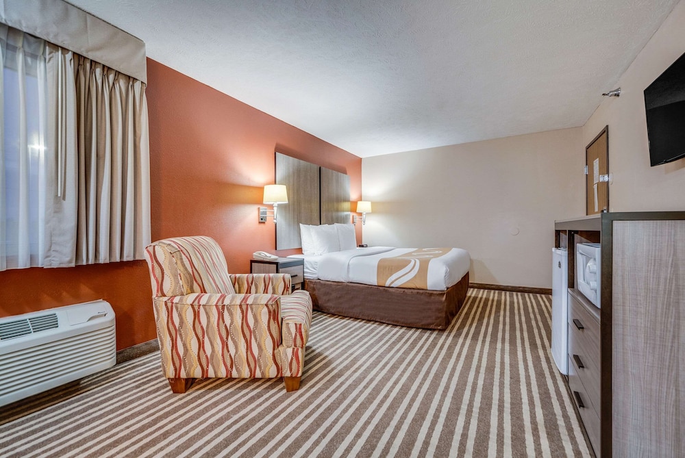 Quality Inn Hastings NE 22/26