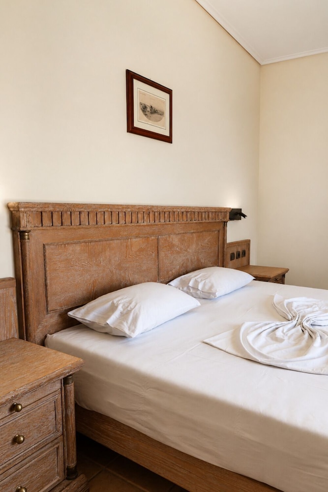 Mylos Hotel & Apartments 12/50