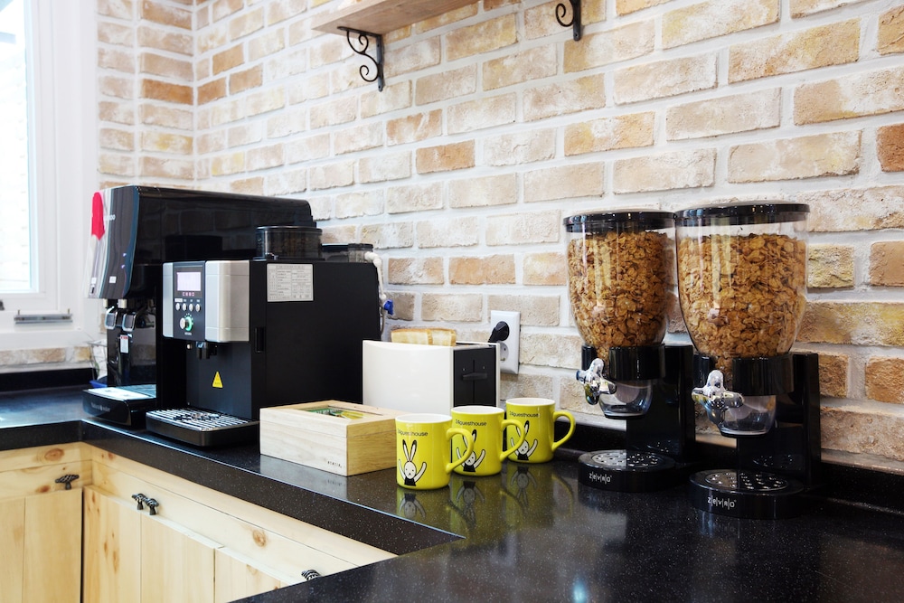 24 Guesthouse Myeongdong Avenue 5/33
