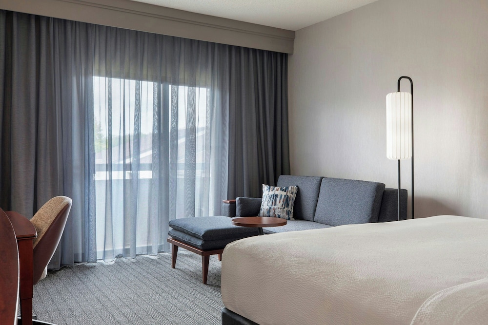 غرفة بسريرين كوين لذوي الإعاقة، Courtyard Pittsburgh Airport 2/10