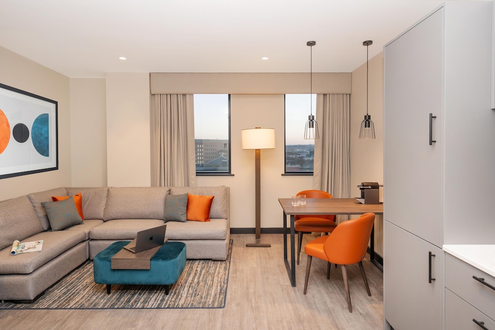 Hyatt House Leeds 24/50