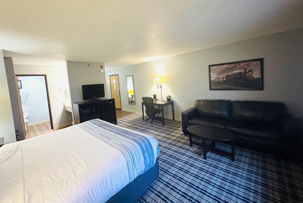 AmericInn by Wyndham Ames 16/49