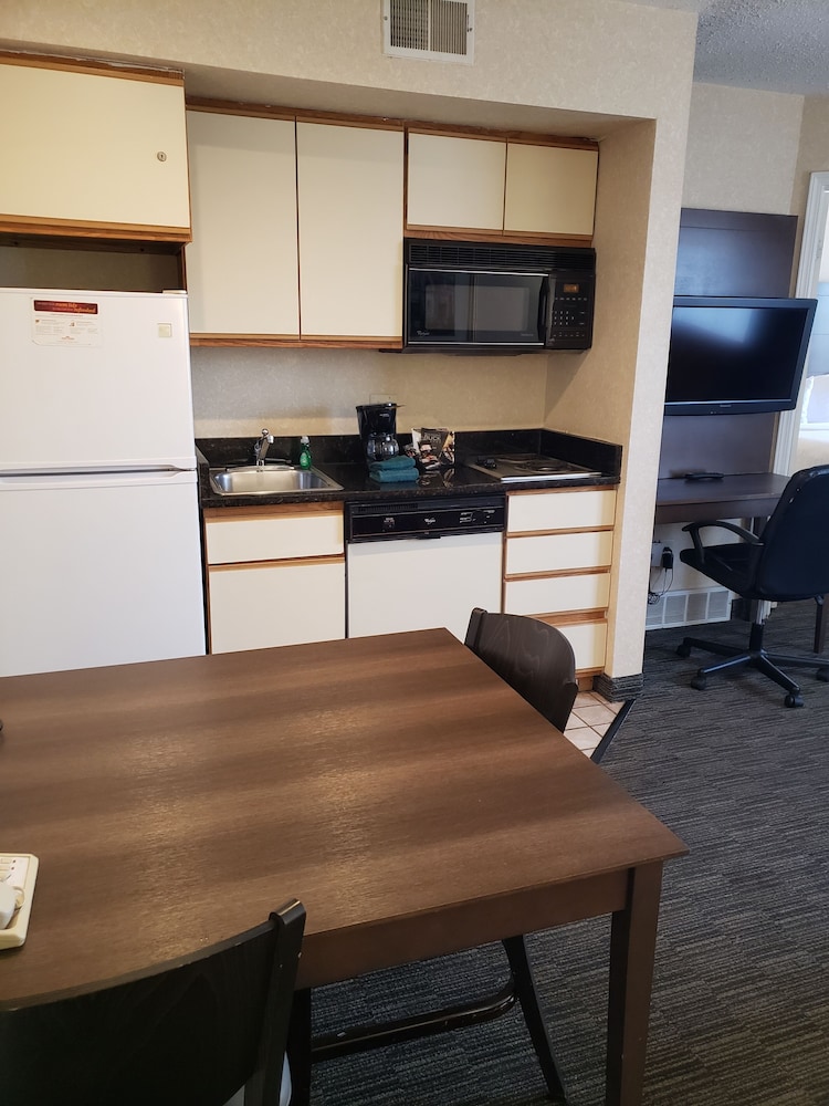 Affordable Suites of America Detroit-Warren (Ex Hawthorn Suites By Wyndham) 34/50