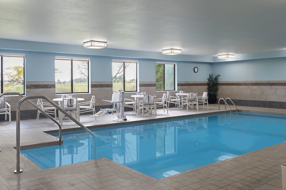swimming pool spa