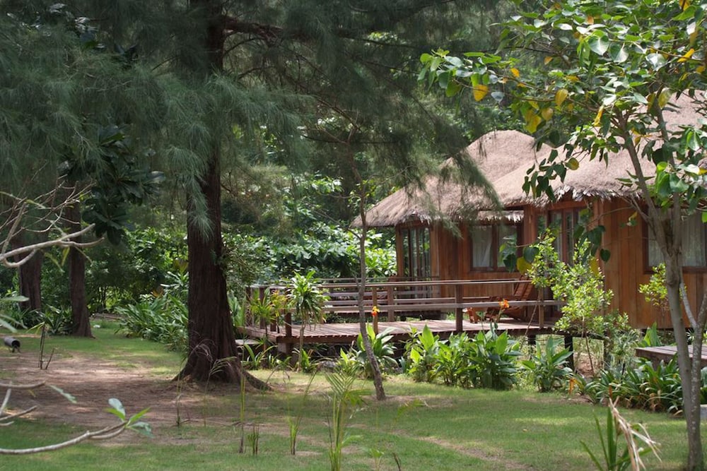 Kradan Beach Resort 37/48