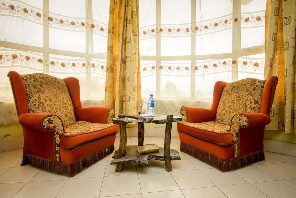Three Ways Hotel 17/30