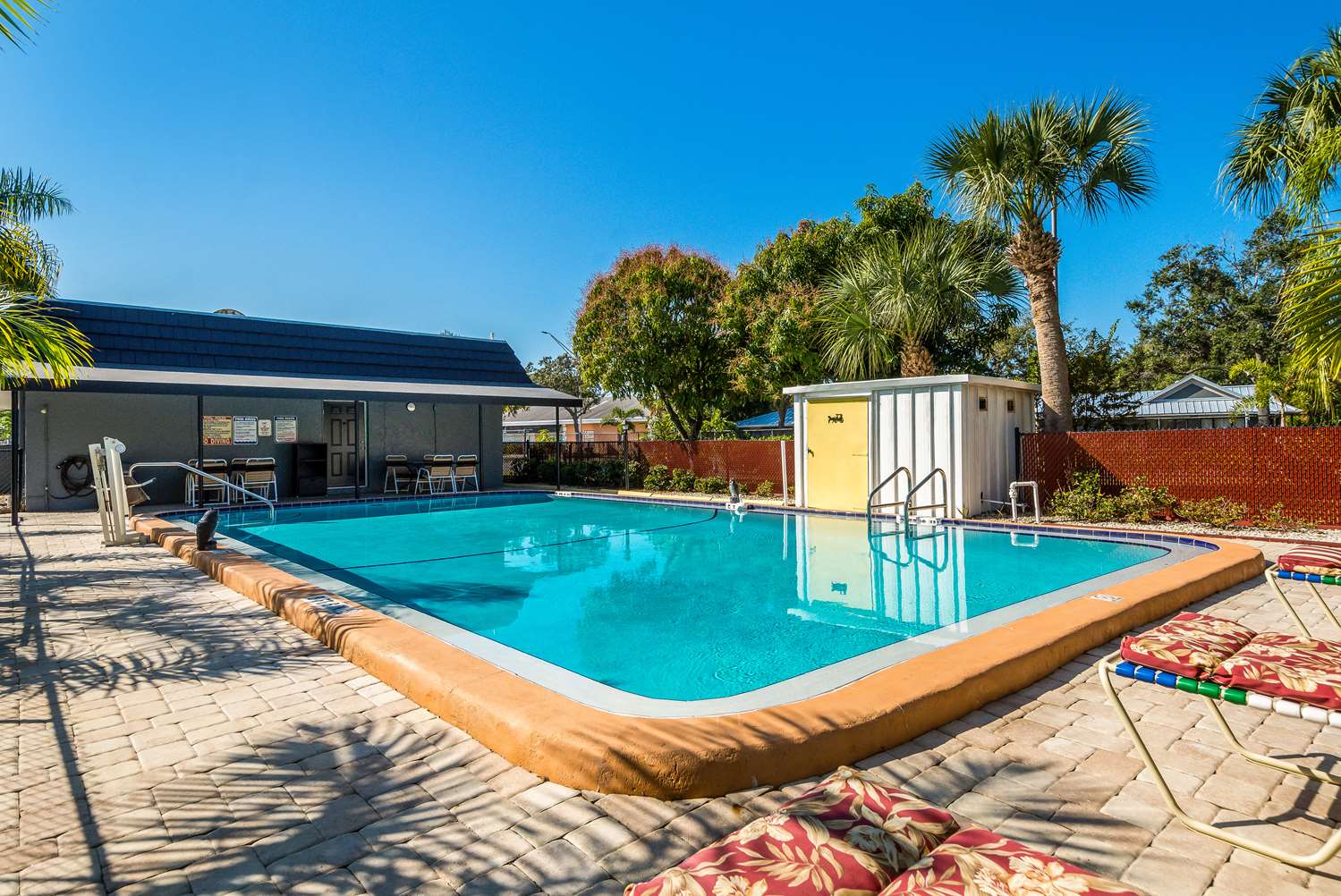 SureStay Hotel By Best Western Sarasota Lido Beach 33/33