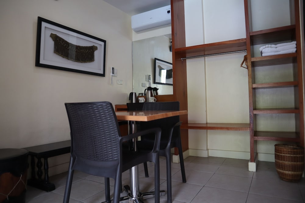 Domicilio Lorenzo Apartelle 55/71