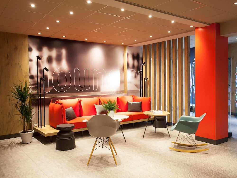 IBIS CHERBOURG LA GLACERIE 46/77