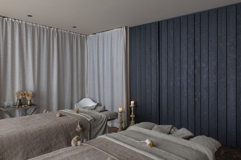 Nomad Lodge and Spa by CERVO 11/50