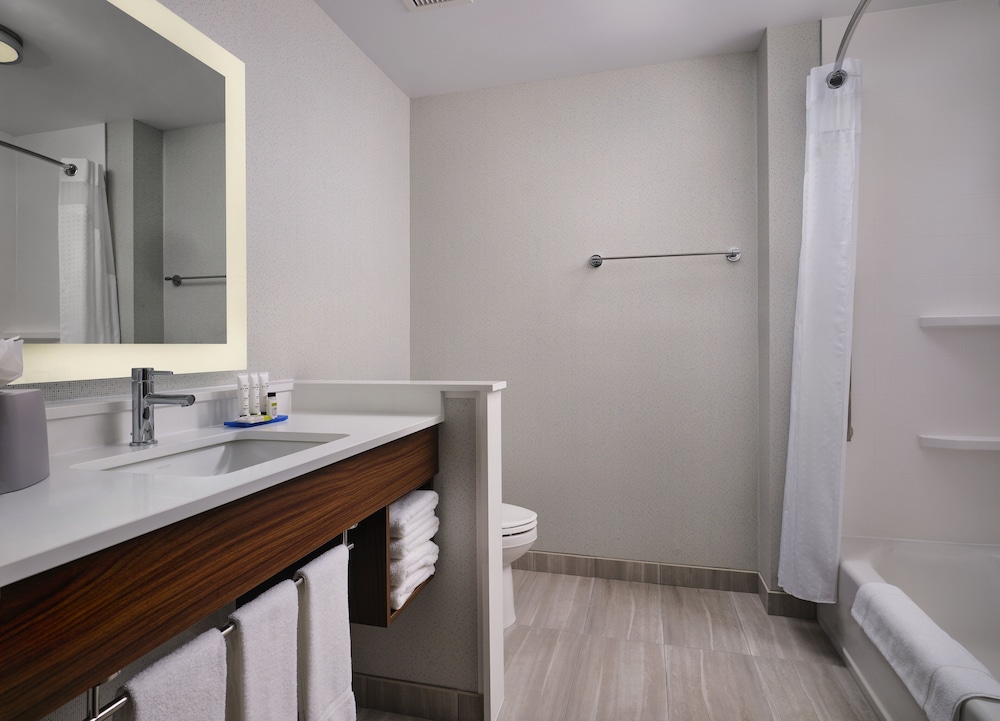 Holiday Inn Express And Suites Lockport 10/48