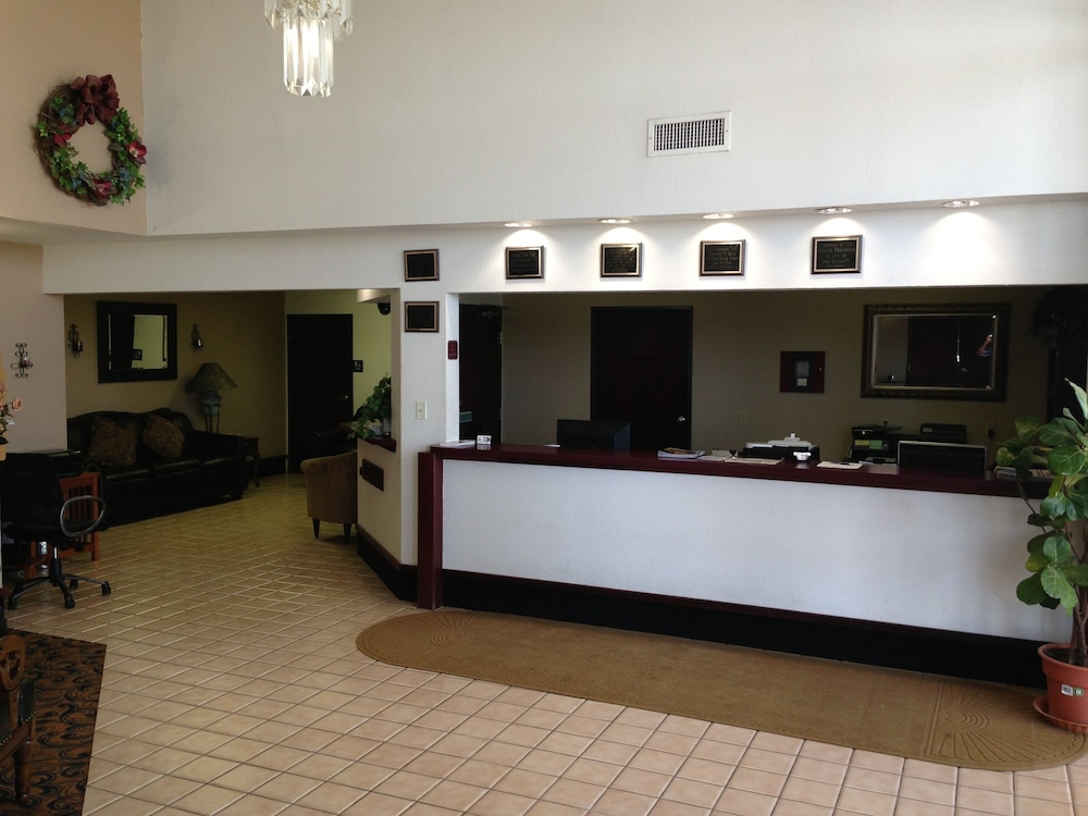 Brentwood Inn Suites 4/41