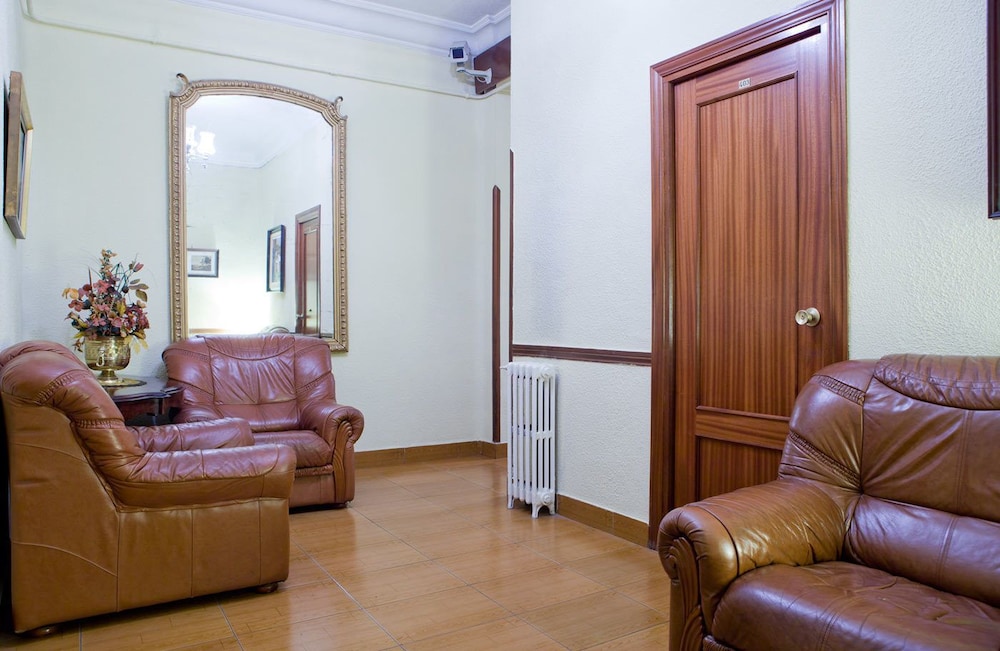 Hostal America 18/26