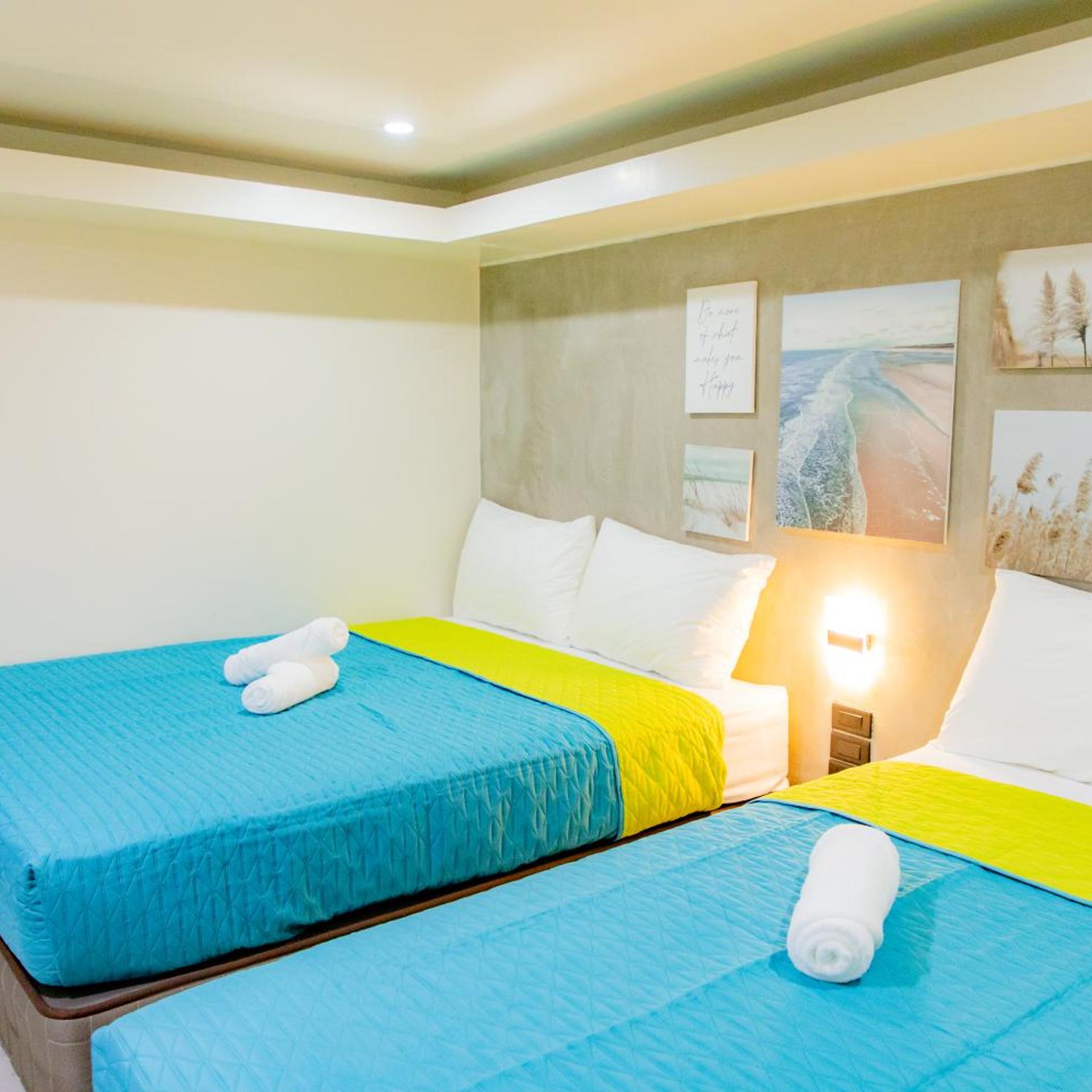 Coastal Breeze Hotel 2/23