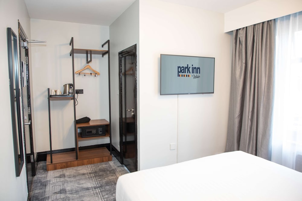Park Inn by Radisson Bournemouth 12/32