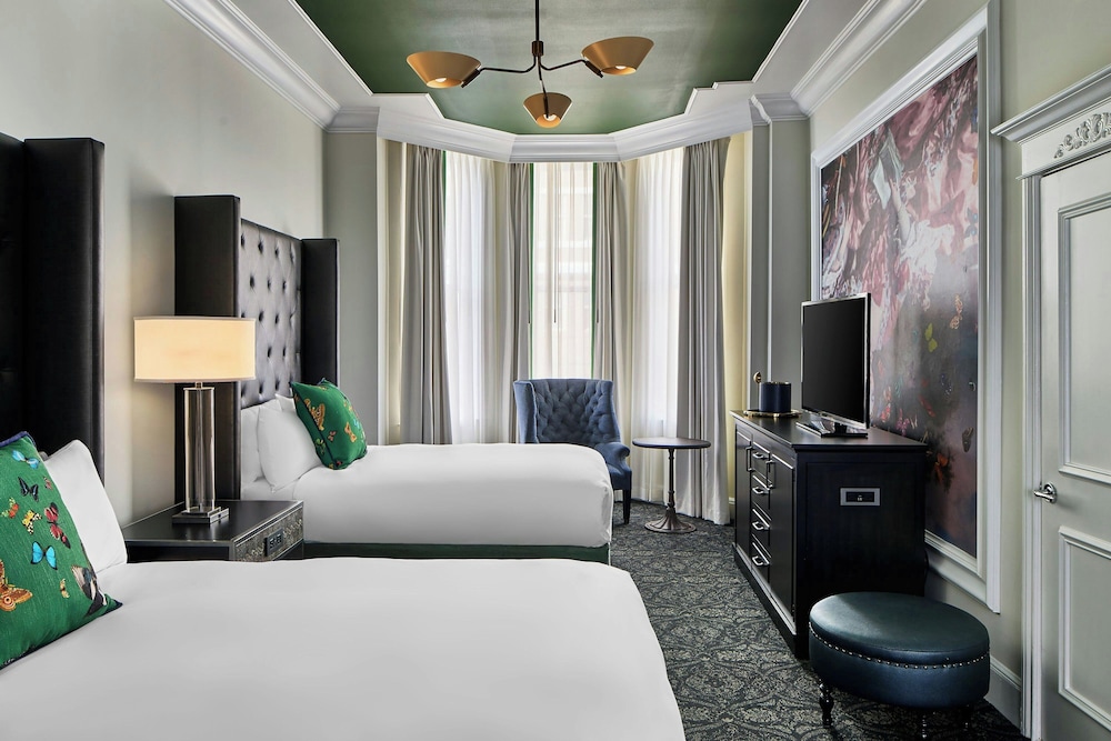 ROOM, 2 DOUBLE BEDS