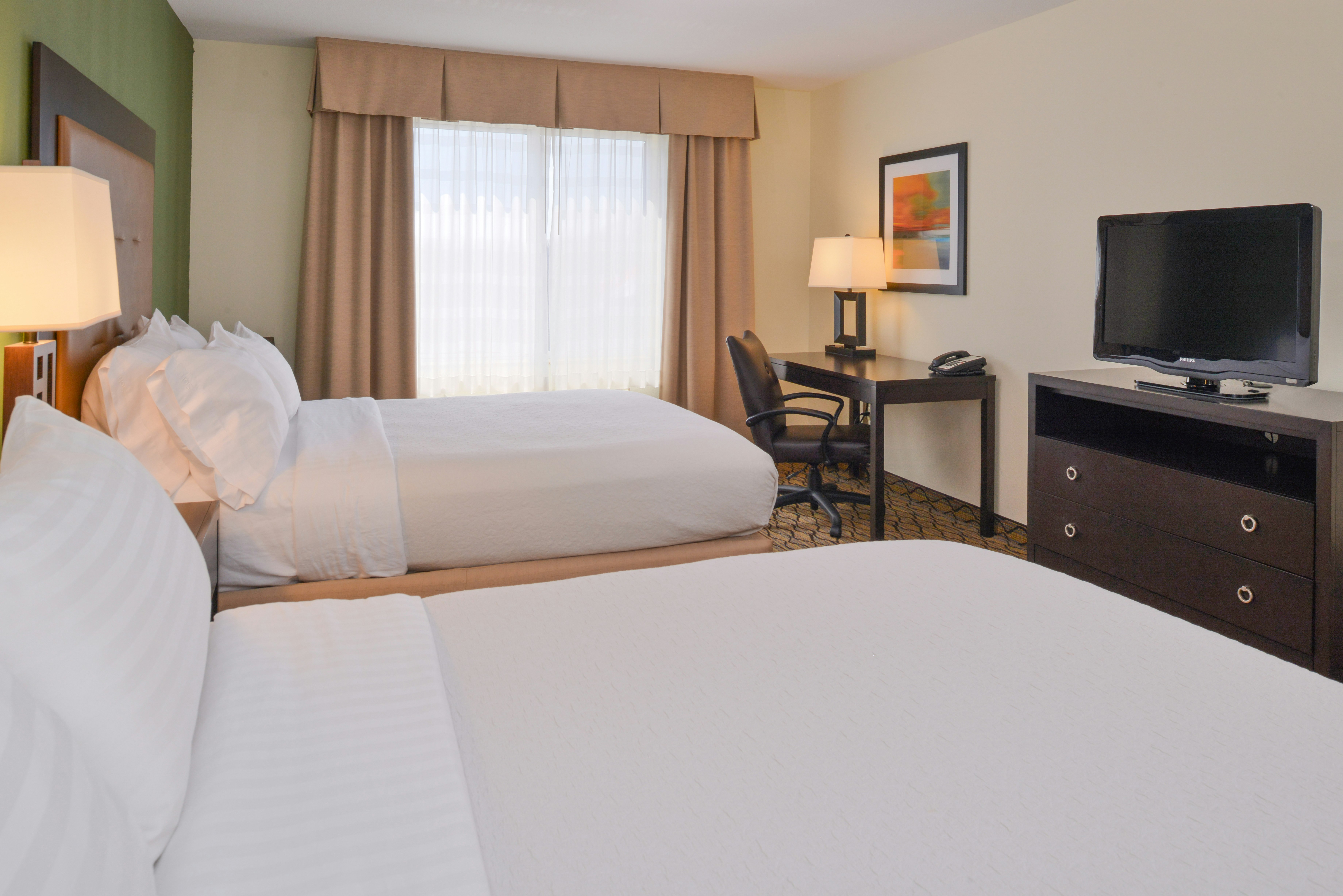 Holiday Inn Poplar Bluff an IHG Hotel 27/73
